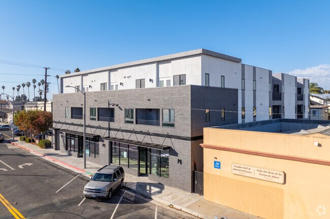 Building Photo - 1341 W Gardena Blvd