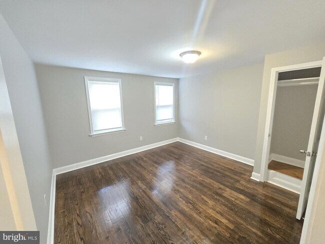 Building Photo - 2 Bedroom Home in Dundalk
