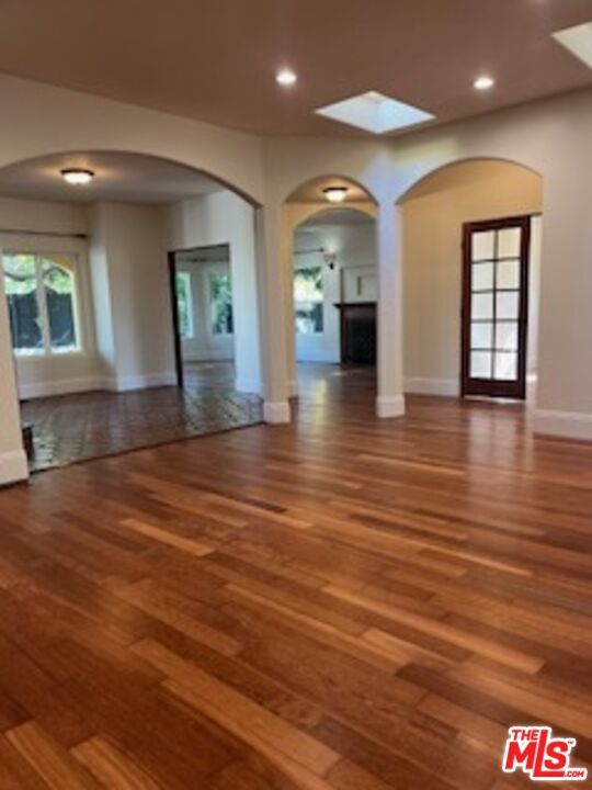 Building Photo - 8302 S Sepulveda Blvd