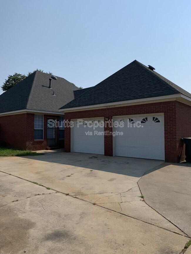 Building Photo - 97 N Bailey Springs Dr
