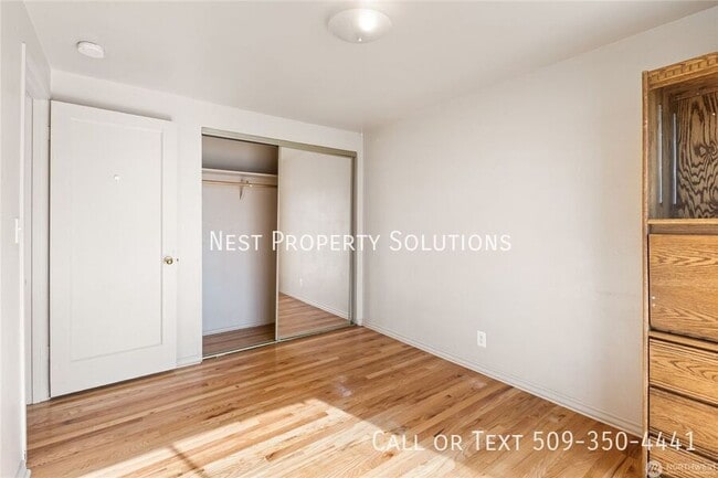 Building Photo - 129 G St SE