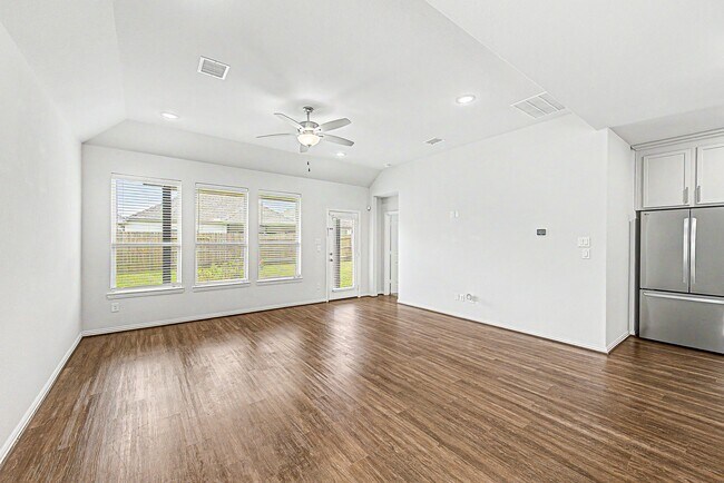 Building Photo - 209 Cambria Green Ln