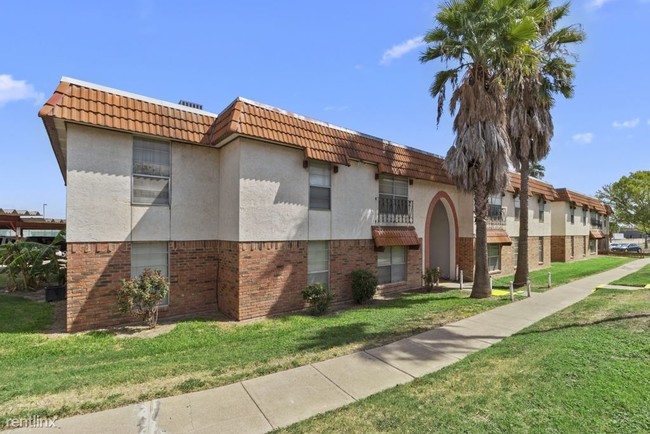 2211 Del Rio Blvd - Eagle Pass, TX | Apartment Finder