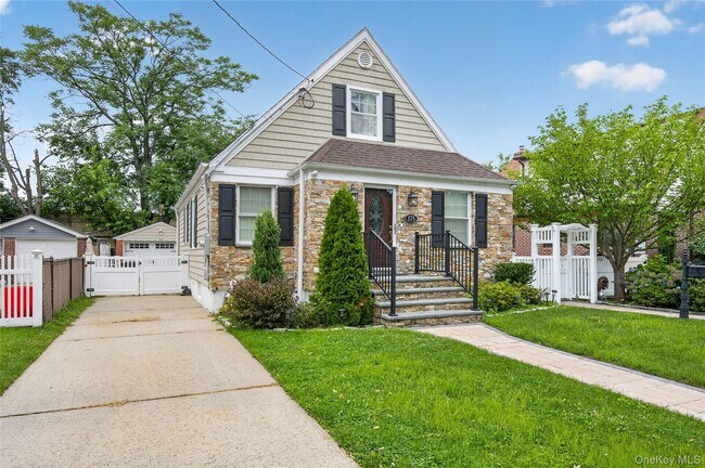 Building Photo - 175 Wardwell Rd