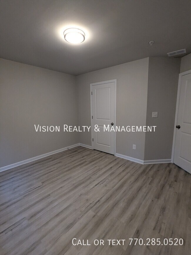Building Photo - 8334 Triple Crown Dr