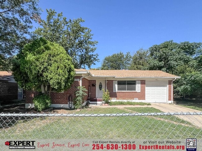 Primary Photo - Comfortable Living and Easy Access!