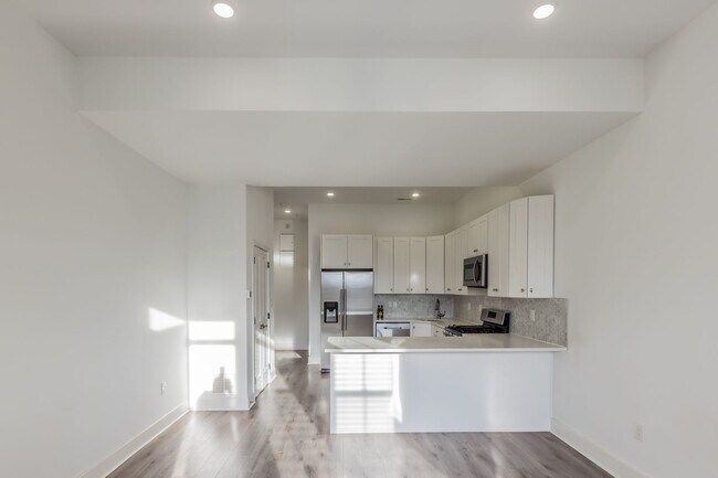 Building Photo - 0225 Whitford-Carriage