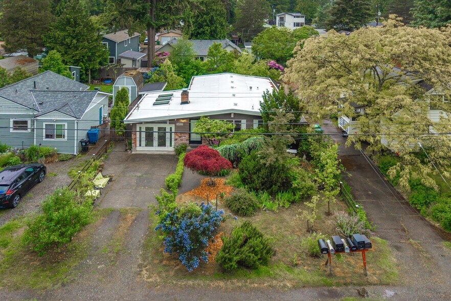 Building Photo - 14025 Wallingford Ave N