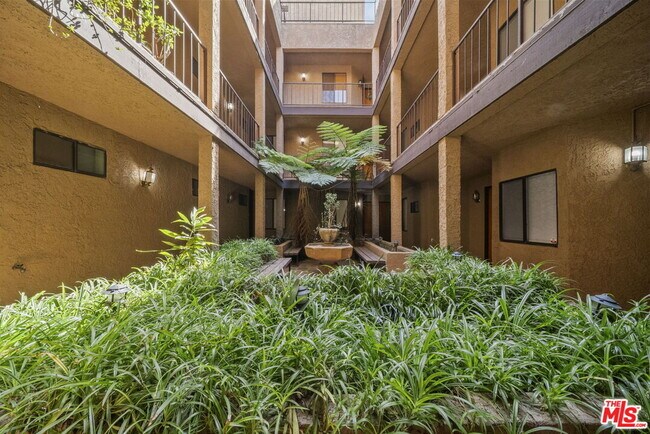 Building Photo - 14572 Dickens St