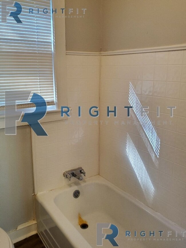 Building Photo - Welcome Home!