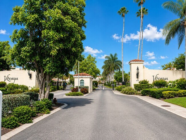 Building Photo - FOR RENT – STUNNING 2 BEDROOM / 2 BATH CONDO IN BRADENTON