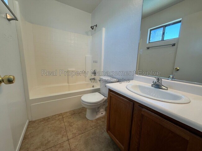 Building Photo - 1813 S 63rd Dr