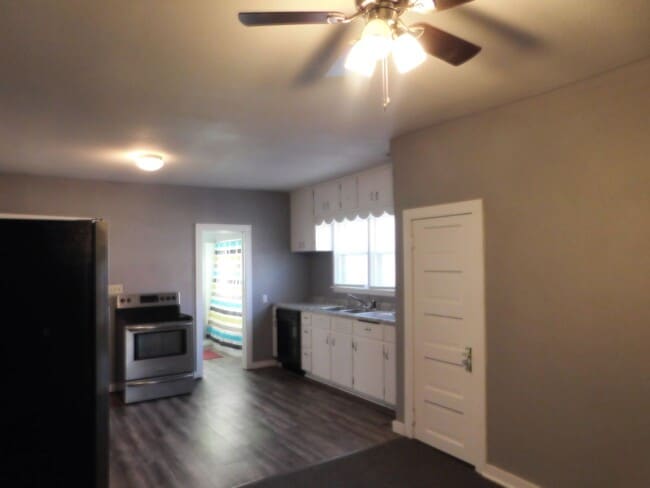 Building Photo - 3 Bed 1 Bath in El Dorado