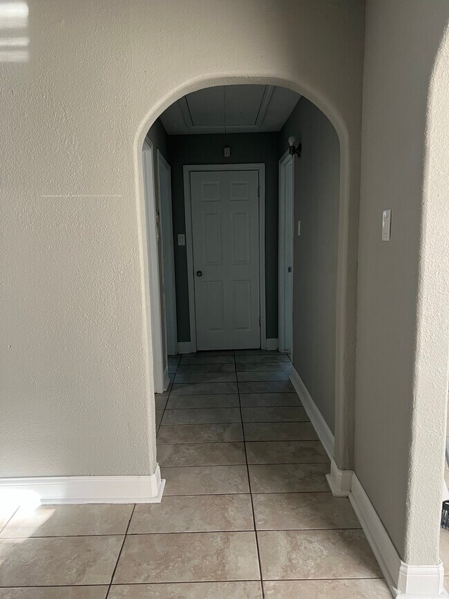 Building Photo - Keystone leasing and rental service