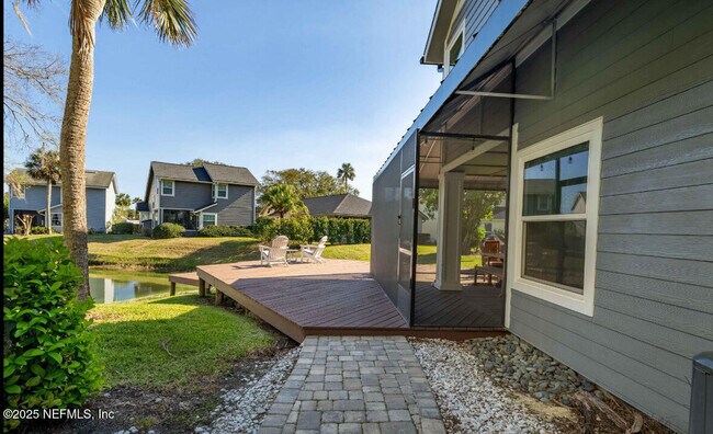Building Photo - 117 Island Dr