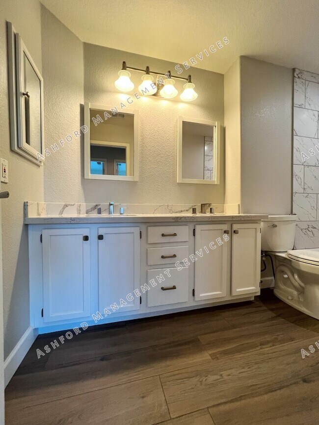 Building Photo - RAY RANCH 4 BEDROOMS 3 BATH WITH POOL AND SPA IN LARGE YARD