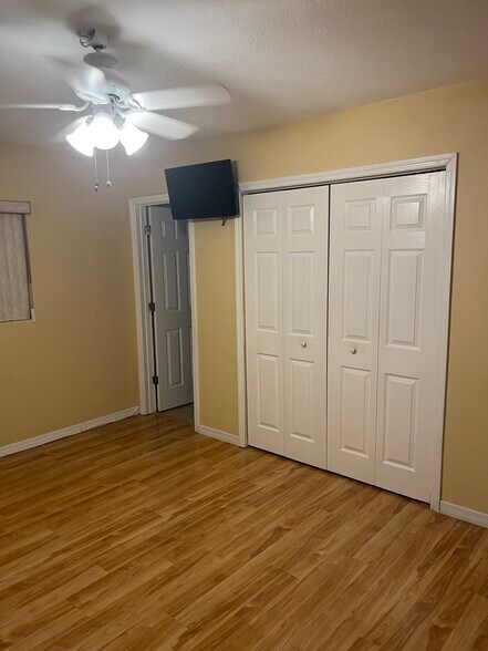 Building Photo - 1315 Whitacre Dr