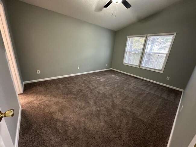 Building Photo - 4300 Mantua Way