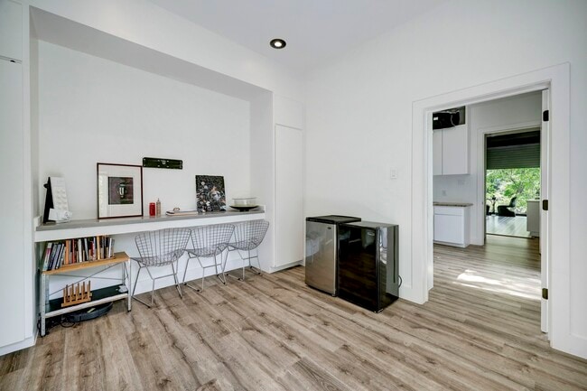 Building Photo - 5111 Bayou Timber Ln