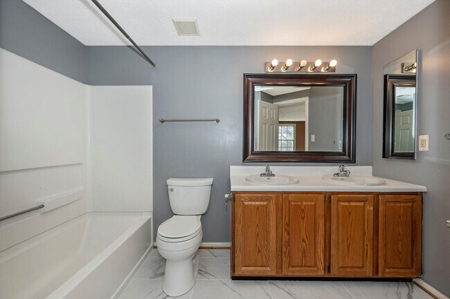 Building Photo - Affordable Condo in Frederick, MD