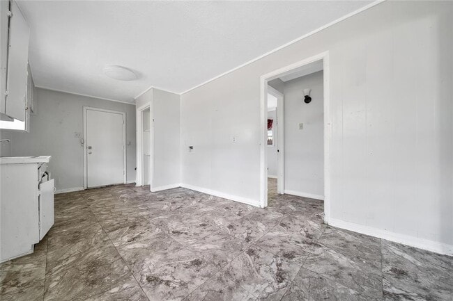 Building Photo - 2315 Kabee St