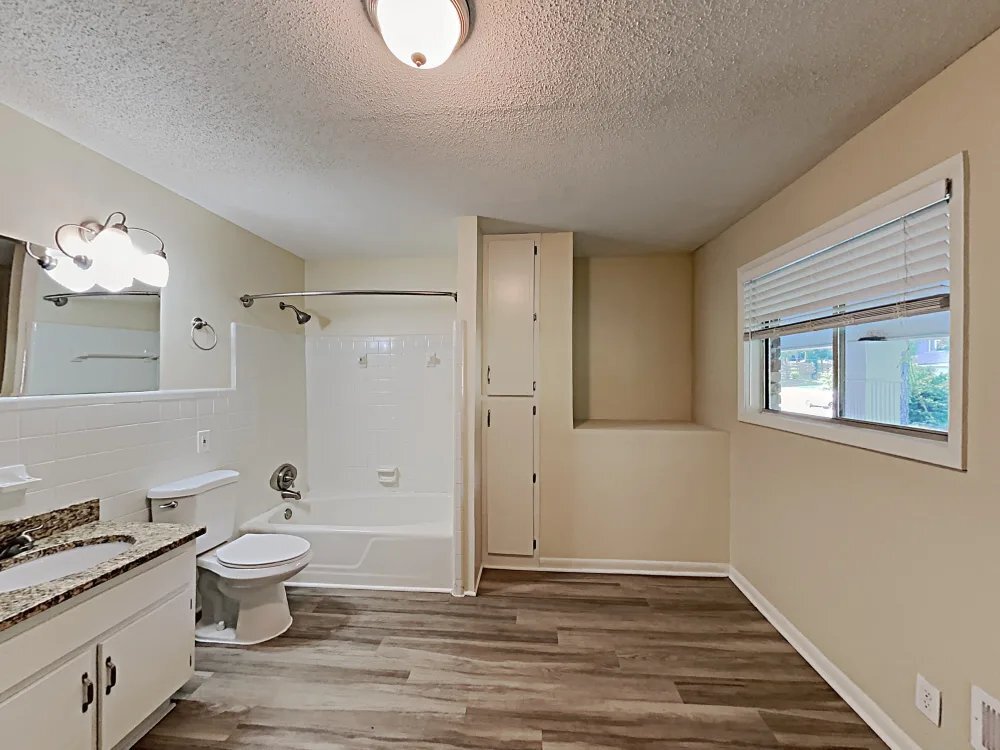 Building Photo - 4245 Valley Lake Terrace SW