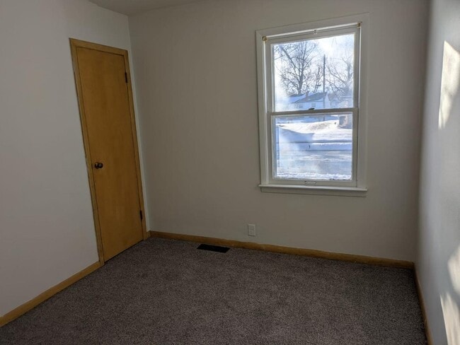 Building Photo - 2611 27th St