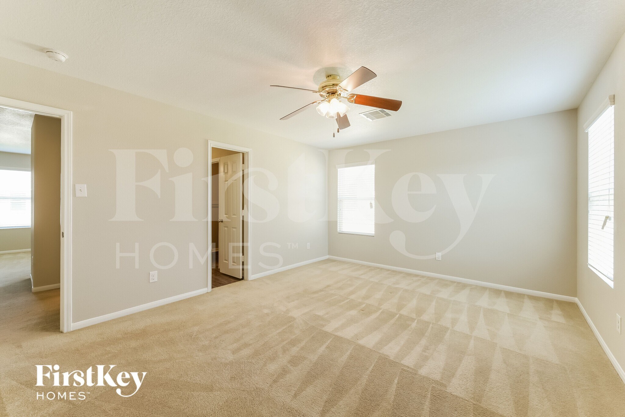 Building Photo - 9909 Hyacinth Way