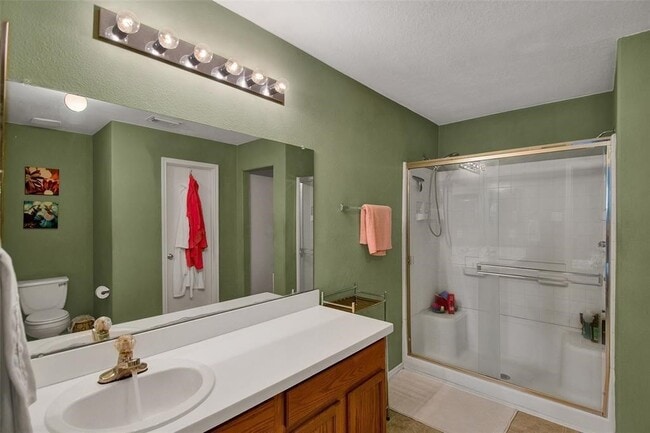 Building Photo - 615 Salma Ct