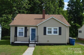 Building Photo - 319 W Bingham St