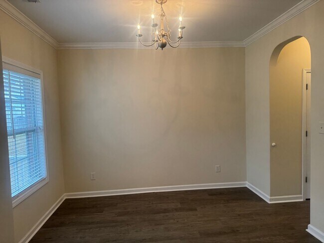Building Photo - Charming 4br/2.5ba in SE Raleigh, Avail Now!