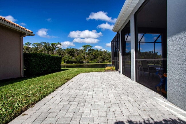 Building Photo - 4940 Tobermory Way