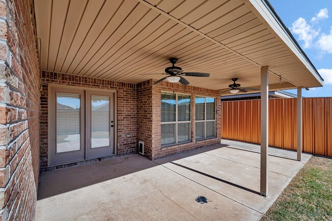 Building Photo - 410 E 97th St