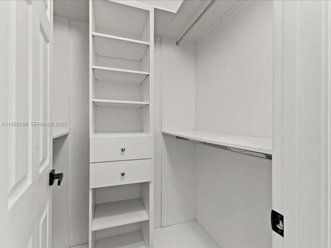 Building Photo - 1819 Mariners Ln