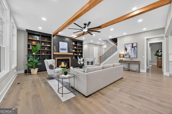 Building Photo - 6651 Malvin Dr