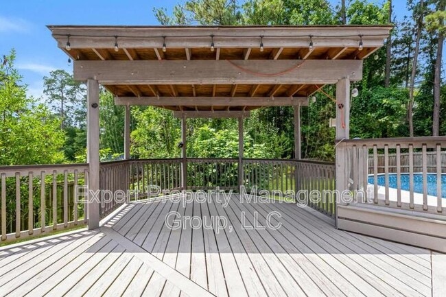 Building Photo - 2470 Lull Water Dr