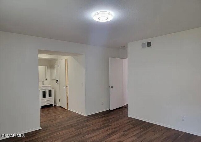 Building Photo - 28910 Calabria Dr