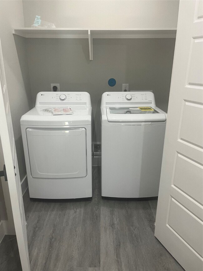 Building Photo - 8010 Easter St