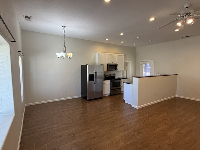 Building Photo - 2937 Washington St NE