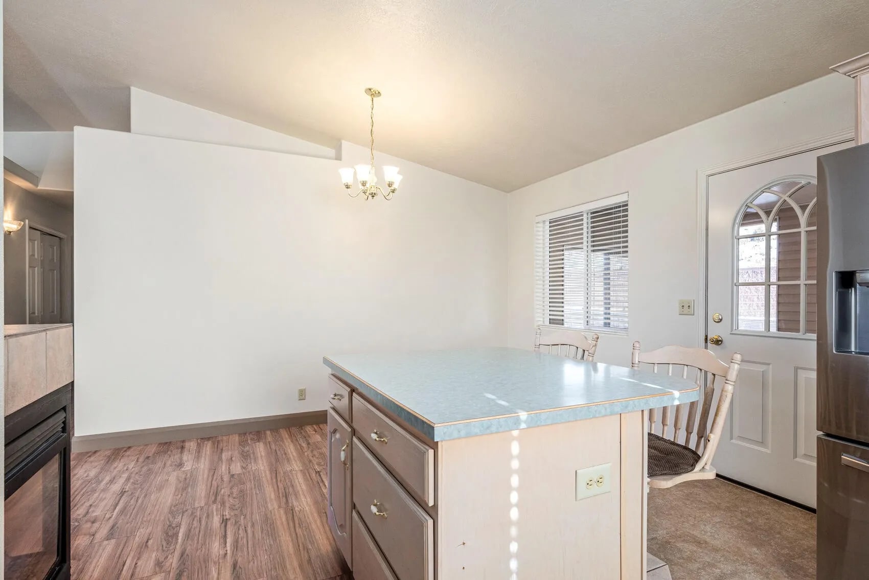 Building Photo - 1852 N Wedgewood Ln