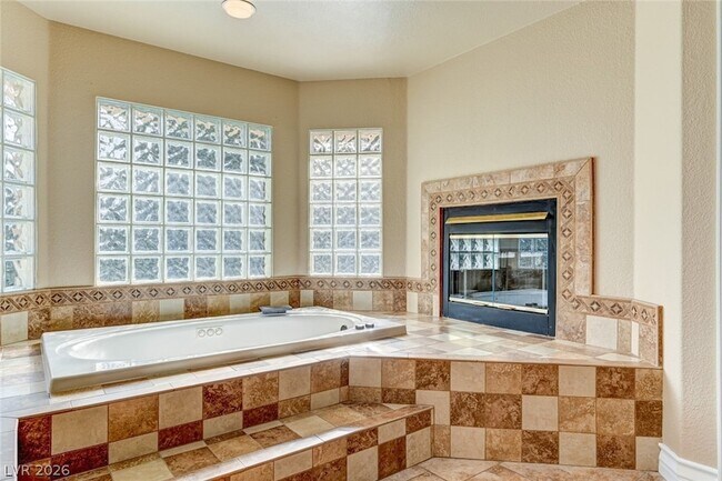 Building Photo - 2312 Silver Bluff Ct