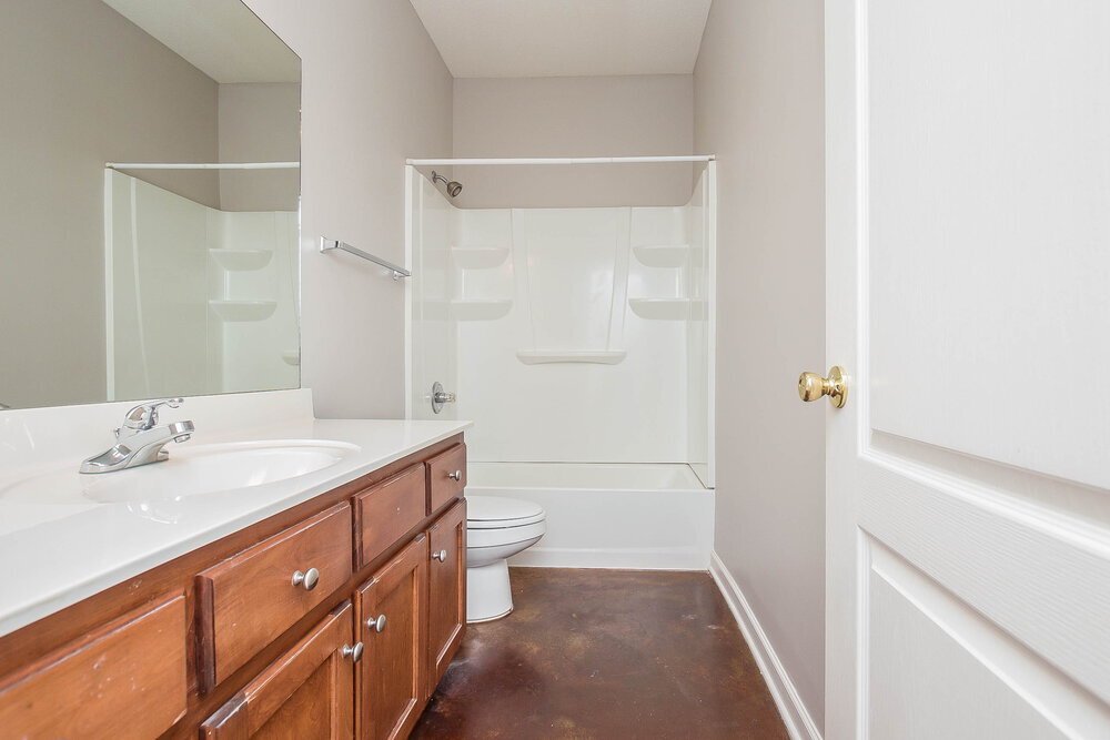 Building Photo - 8426 Linda Shore Cove