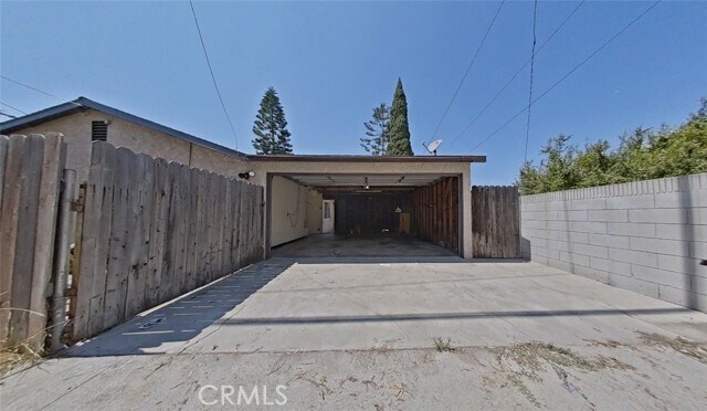 Building Photo - 3216 Locust Ave