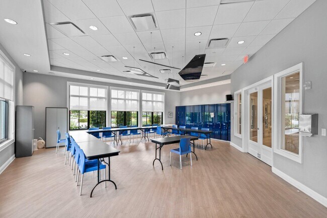 Building Photo - 9368 Cantal Cir E