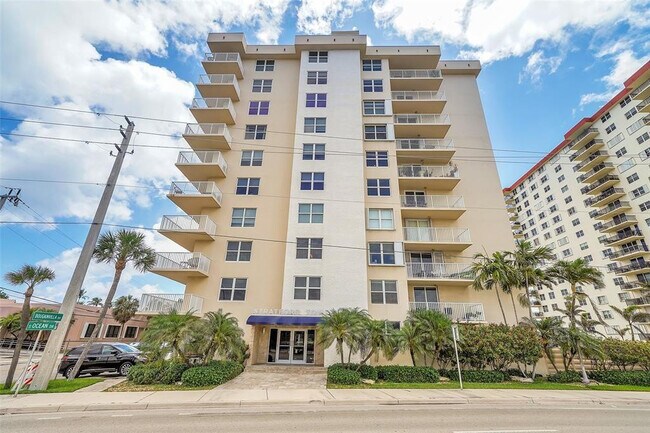 Building Photo - 1401 S Ocean Dr