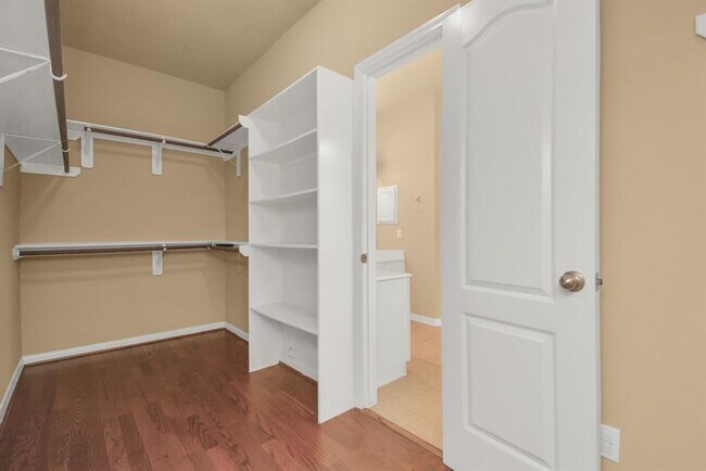 Building Photo - 6727 Oakman Ln
