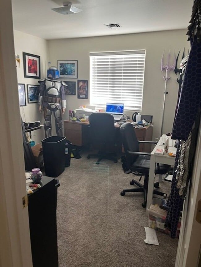 Building Photo - 6260 N Old McDonald Dr