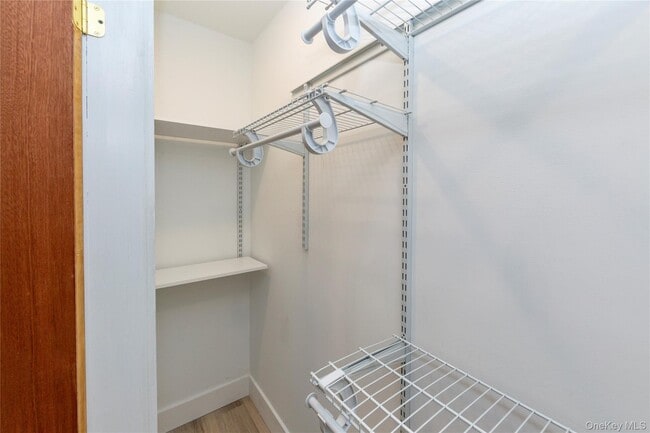 Building Photo - 33 Holmes Rd