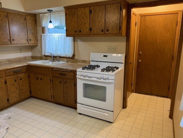 Building Photo - 3652 S 78th St