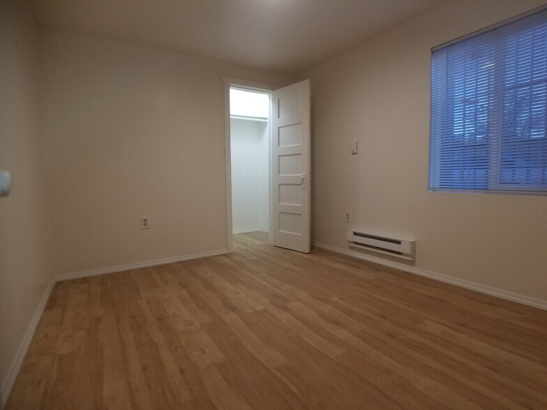 Building Photo - 1908 Lead Ave SE